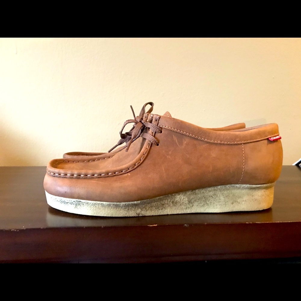 Clark Wallabee shoes sz 11